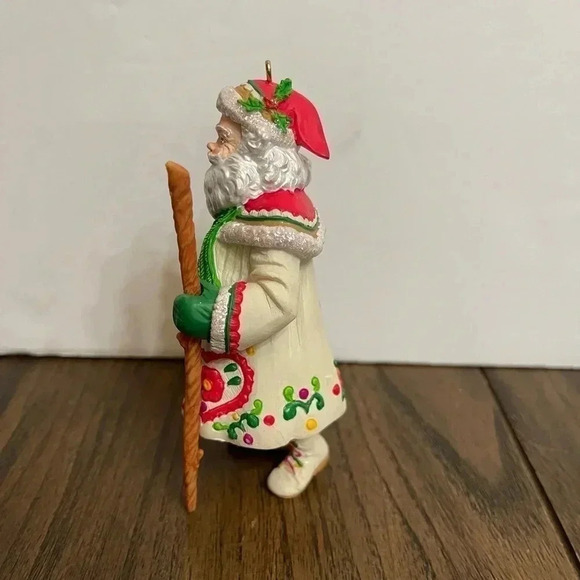 Carlton Cards Heirloom Collection Santa’s Holiday Best Christmas Ornament 1999 - Picture 4 of 11